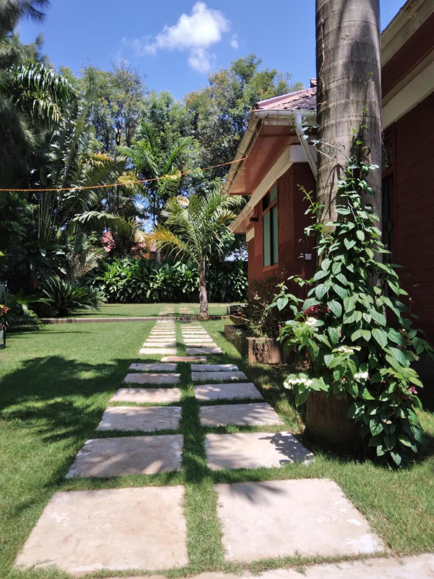 Sprunger Avenue - Tulia Homes Bed & Breakfast