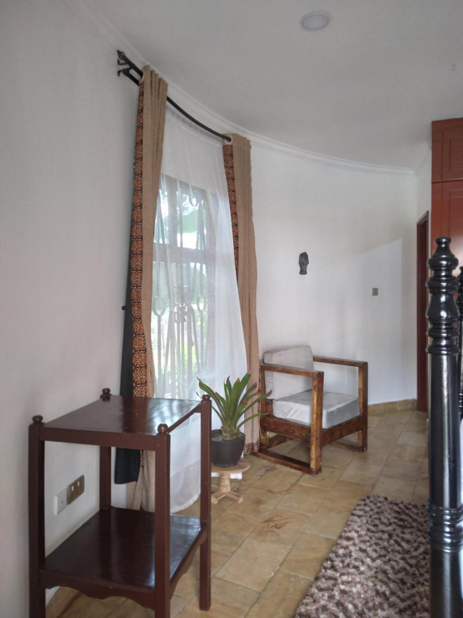 Sprunger Avenue - Tulia Homes *