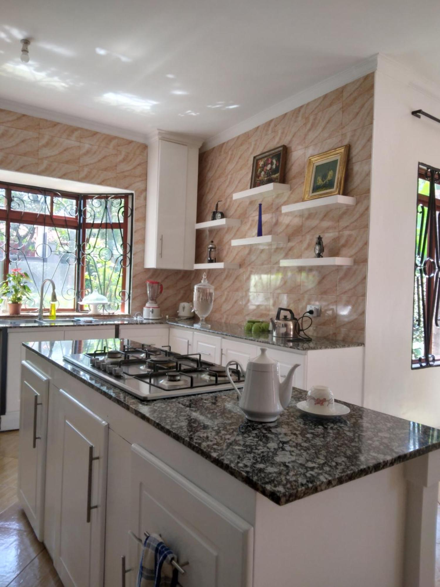Sprunger Avenue - Tulia Homes Bed & Breakfast *
